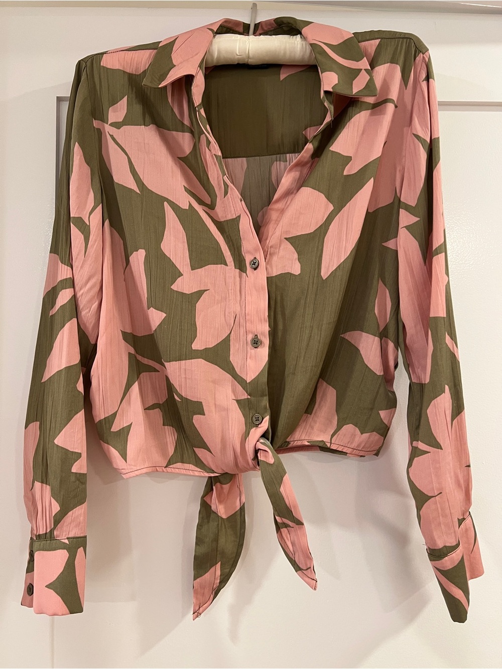 Sanctuary Olive & Pink Floral Tie-Front Button Down Shirt